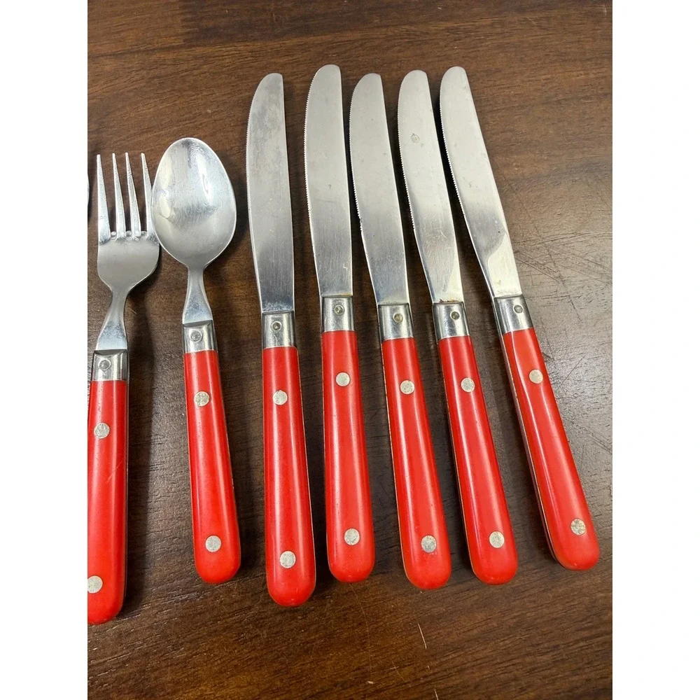 Carnival Stainless Korea Flatware Set 15pc Red Riveted Handle Knives Forks Spoon
